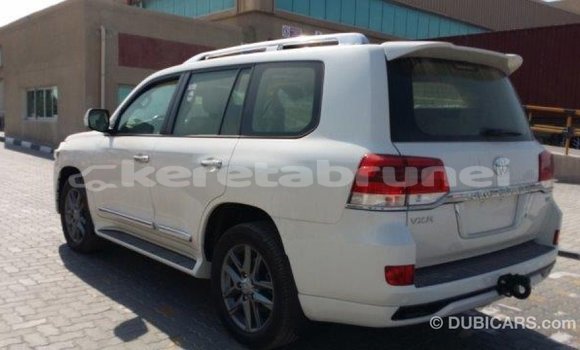 Buy Import Toyota Land Cruiser White Car in Import - Dubai in Belait Buy Import Toyota Land Cruiser White Car in Import - Dubai in Belait