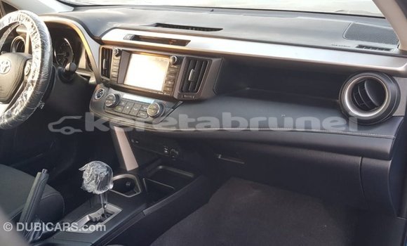 Buy Import Toyota HiAce Blue Truck in Import - Dubai in Belait Buy Import Toyota HiAce Blue Truck in Import - Dubai in Belait