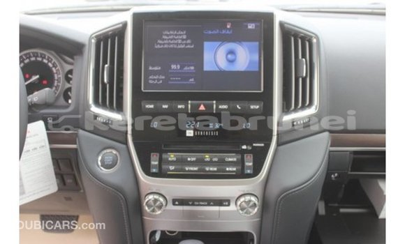 Buy Import Toyota Land Cruiser White Car in Import - Dubai in Belait Buy Import Toyota Land Cruiser White Car in Import - Dubai in Belait