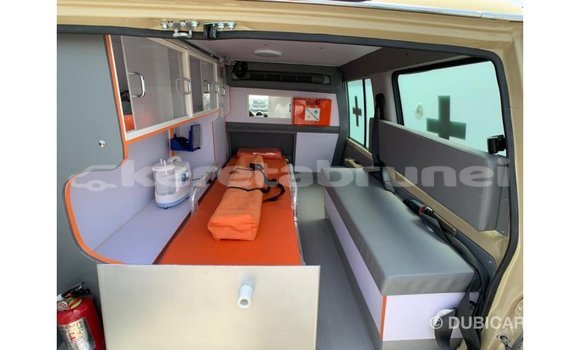 Buy Import Toyota Land Cruiser Beige Car in Import - Dubai in Belait Buy Import Toyota Land Cruiser Beige Car in Import - Dubai in Belait