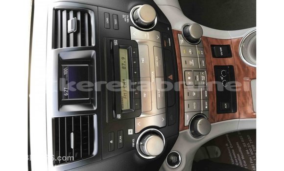 Buy Import Toyota Highlander Black Car in Import - Dubai in Belait Buy Import Toyota Highlander Black Car in Import - Dubai in Belait