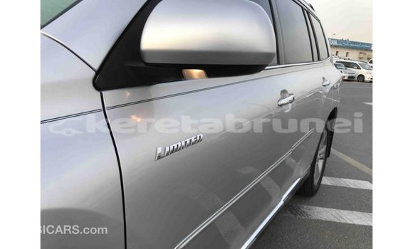 Buy Import Toyota Highlander Other Car in Import - Dubai in Belait Buy Import Toyota Highlander Other Car in Import - Dubai in Belait