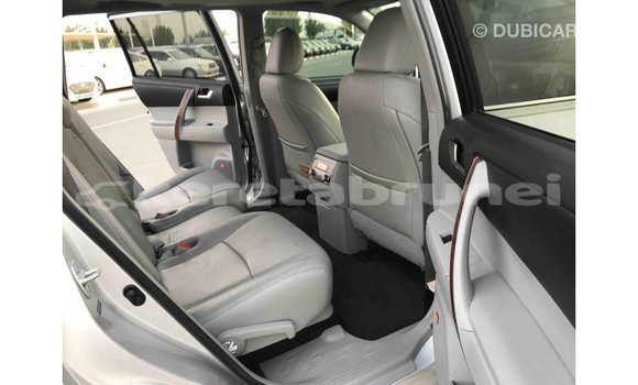 Buy Import Toyota Highlander Other Car in Import - Dubai in Belait Buy Import Toyota Highlander Other Car in Import - Dubai in Belait