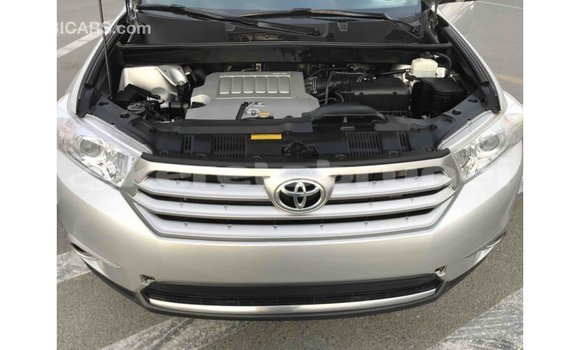 Buy Import Toyota Highlander Other Car in Import - Dubai in Belait Buy Import Toyota Highlander Other Car in Import - Dubai in Belait