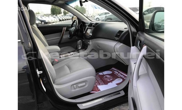 Buy Import Toyota Highlander Black Car in Import - Dubai in Belait Buy Import Toyota Highlander Black Car in Import - Dubai in Belait