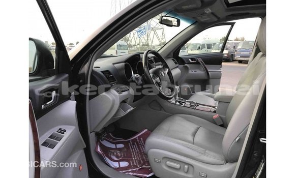 Buy Import Toyota Highlander Black Car in Import - Dubai in Belait Buy Import Toyota Highlander Black Car in Import - Dubai in Belait