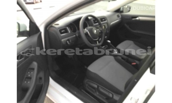 Buy Import Volkswagen Jetta White Car in Import - Dubai in Belait Buy Import Volkswagen Jetta White Car in Import - Dubai in Belait