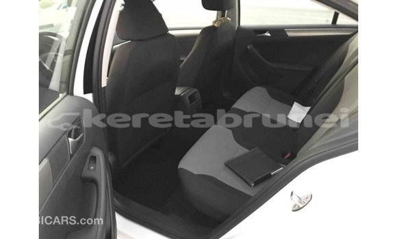 Buy Import Volkswagen Jetta White Car in Import - Dubai in Belait Buy Import Volkswagen Jetta White Car in Import - Dubai in Belait
