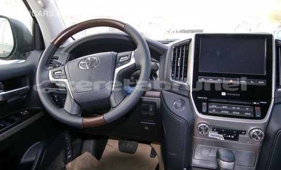 Buy Import Toyota Land Cruiser Black Car in Import - Dubai in Belait Buy Import Toyota Land Cruiser Black Car in Import - Dubai in Belait