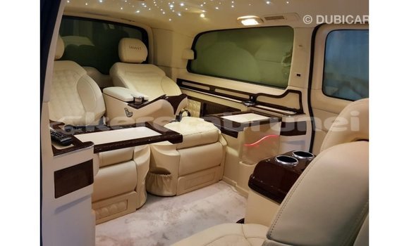 Buy Import Mercedes-Benz 250 Black Car in Import - Dubai in Belait Buy Import Mercedes-Benz 250 Black Car in Import - Dubai in Belait