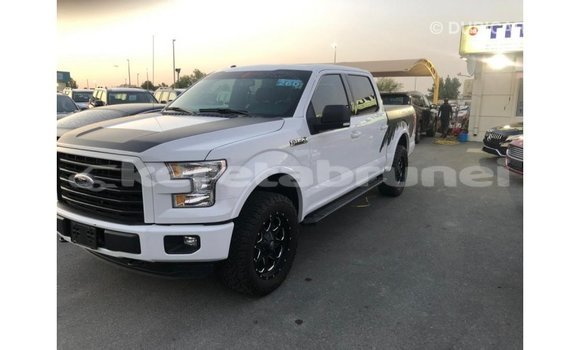 Buy Import Ford V8 White Car in Import - Dubai in Belait Buy Import Ford V8 White Car in Import - Dubai in Belait