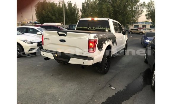 Buy Import Ford V8 White Car in Import - Dubai in Belait Buy Import Ford V8 White Car in Import - Dubai in Belait