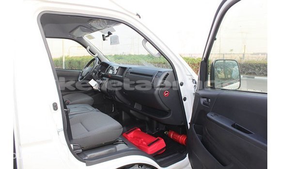 Buy Import Toyota Hiace White Car in Import - Dubai in Belait Buy Import Toyota Hiace White Car in Import - Dubai in Belait
