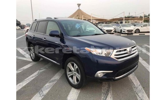 Buy Import Toyota Highlander Blue Car in Import - Dubai in Belait Buy Import Toyota Highlander Blue Car in Import - Dubai in Belait