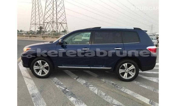Buy Import Toyota Highlander Blue Car in Import - Dubai in Belait Buy Import Toyota Highlander Blue Car in Import - Dubai in Belait