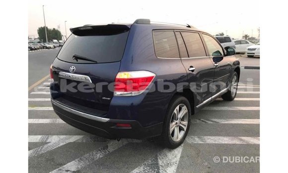 Buy Import Toyota Highlander Blue Car in Import - Dubai in Belait Buy Import Toyota Highlander Blue Car in Import - Dubai in Belait