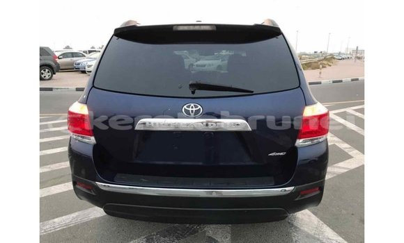 Buy Import Toyota Highlander Blue Car in Import - Dubai in Belait Buy Import Toyota Highlander Blue Car in Import - Dubai in Belait