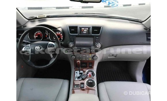 Buy Import Toyota Highlander Blue Car in Import - Dubai in Belait Buy Import Toyota Highlander Blue Car in Import - Dubai in Belait