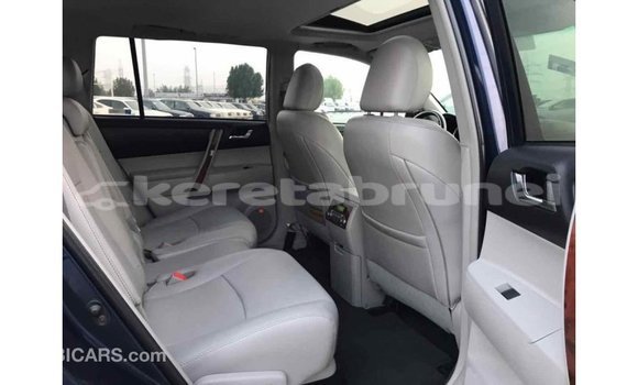 Buy Import Toyota Highlander Blue Car in Import - Dubai in Belait Buy Import Toyota Highlander Blue Car in Import - Dubai in Belait