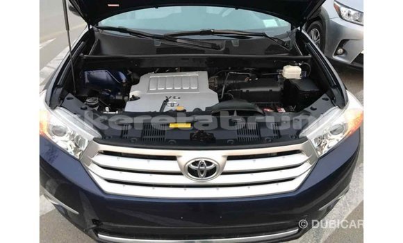 Buy Import Toyota Highlander Blue Car in Import - Dubai in Belait Buy Import Toyota Highlander Blue Car in Import - Dubai in Belait