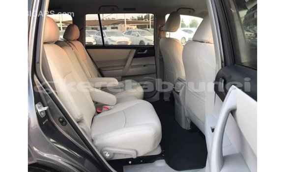 Buy Import Toyota Highlander Other Car in Import - Dubai in Belait Buy Import Toyota Highlander Other Car in Import - Dubai in Belait