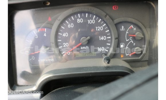 Buy Import Mitsubishi Carisma White Car in Import - Dubai in Belait