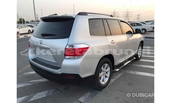 Buy Import Toyota Highlander Other Car in Import - Dubai in Belait Buy Import Toyota Highlander Other Car in Import - Dubai in Belait