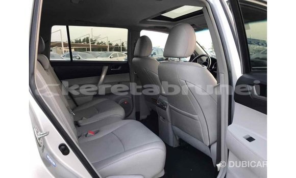 Buy Import Toyota Highlander Other Car in Import - Dubai in Belait Buy Import Toyota Highlander Other Car in Import - Dubai in Belait