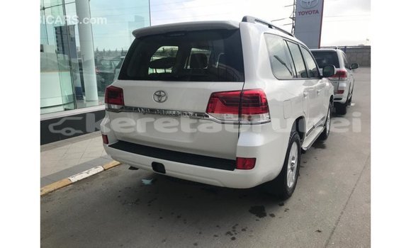 Buy Import Toyota Land Cruiser White Car in Import - Dubai in Belait Buy Import Toyota Land Cruiser White Car in Import - Dubai in Belait