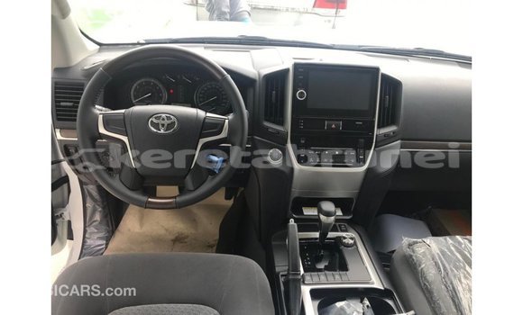 Buy Import Toyota Land Cruiser White Car in Import - Dubai in Belait Buy Import Toyota Land Cruiser White Car in Import - Dubai in Belait