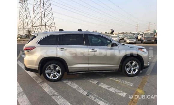 Buy Import Toyota Highlander Beige Car in Import - Dubai in Belait Buy Import Toyota Highlander Beige Car in Import - Dubai in Belait