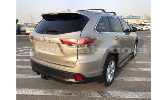 Buy Import Toyota Highlander Beige Car in Import - Dubai in Belait Buy Import Toyota Highlander Beige Car in Import - Dubai in Belait