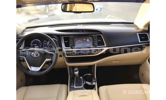 Buy Import Toyota Highlander Beige Car in Import - Dubai in Belait Buy Import Toyota Highlander Beige Car in Import - Dubai in Belait