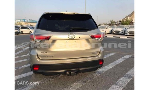 Buy Import Toyota Highlander Beige Car in Import - Dubai in Belait Buy Import Toyota Highlander Beige Car in Import - Dubai in Belait