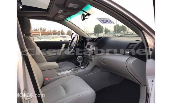 Buy Import Toyota Highlander Other Car in Import - Dubai in Belait Buy Import Toyota Highlander Other Car in Import - Dubai in Belait
