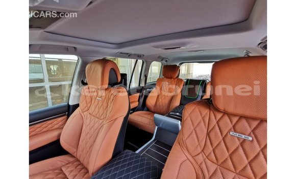 Buy Import Toyota Land Cruiser Black Car in Import - Dubai in Belait Buy Import Toyota Land Cruiser Black Car in Import - Dubai in Belait