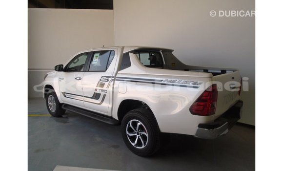 Buy Import Toyota Hilux White Car in Import - Dubai in Belait Buy Import Toyota Hilux White Car in Import - Dubai in Belait