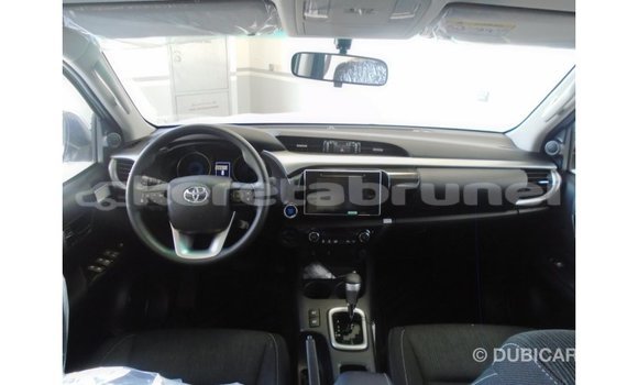 Buy Import Toyota Hilux White Car in Import - Dubai in Belait Buy Import Toyota Hilux White Car in Import - Dubai in Belait