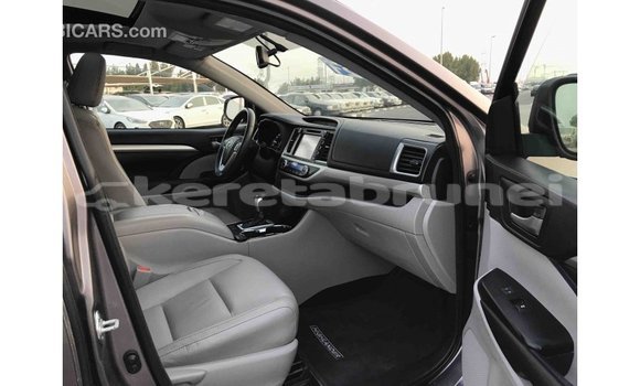 Buy Import Toyota Highlander Other Car in Import - Dubai in Belait Buy Import Toyota Highlander Other Car in Import - Dubai in Belait