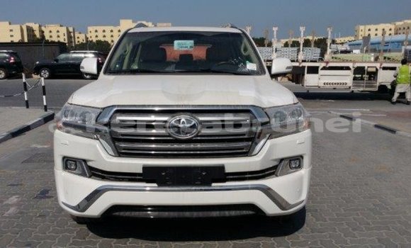 Buy Import Toyota Land Cruiser White Car in Import - Dubai in Belait Buy Import Toyota Land Cruiser White Car in Import - Dubai in Belait