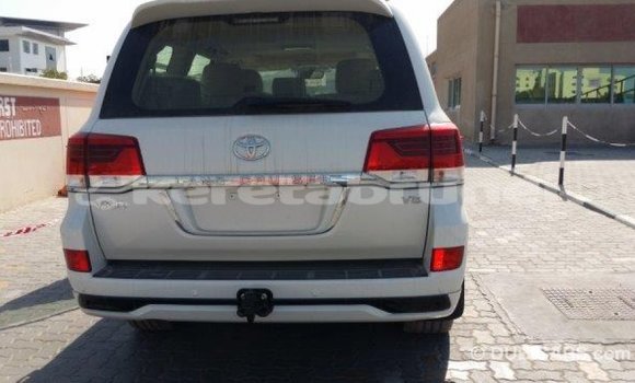 Buy Import Toyota Land Cruiser White Car in Import - Dubai in Belait Buy Import Toyota Land Cruiser White Car in Import - Dubai in Belait