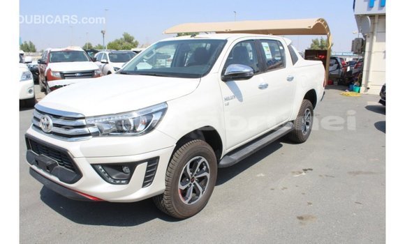 Buy Import Toyota Hilux White Car in Import - Dubai in Belait Buy Import Toyota Hilux White Car in Import - Dubai in Belait