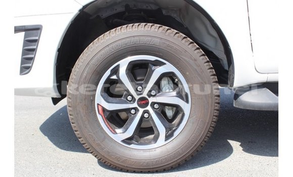 Buy Import Toyota Hilux White Car in Import - Dubai in Belait Buy Import Toyota Hilux White Car in Import - Dubai in Belait