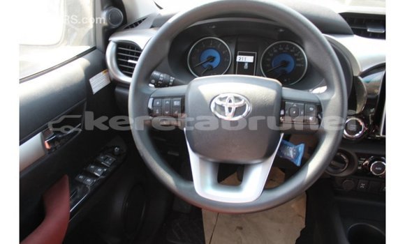 Buy Import Toyota Hilux White Car in Import - Dubai in Belait Buy Import Toyota Hilux White Car in Import - Dubai in Belait