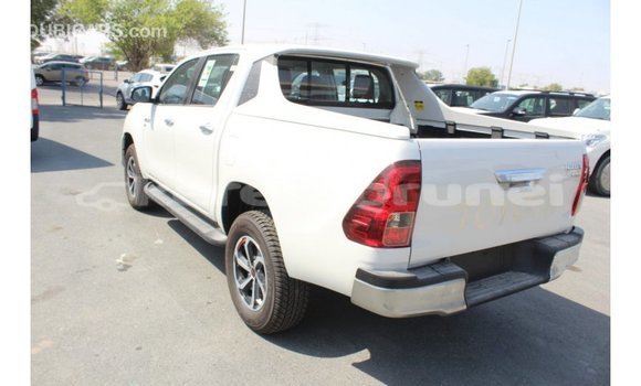 Buy Import Toyota Hilux White Car in Import - Dubai in Belait Buy Import Toyota Hilux White Car in Import - Dubai in Belait