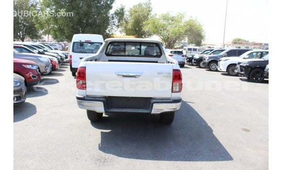 Buy Import Toyota Hilux White Car in Import - Dubai in Belait Buy Import Toyota Hilux White Car in Import - Dubai in Belait