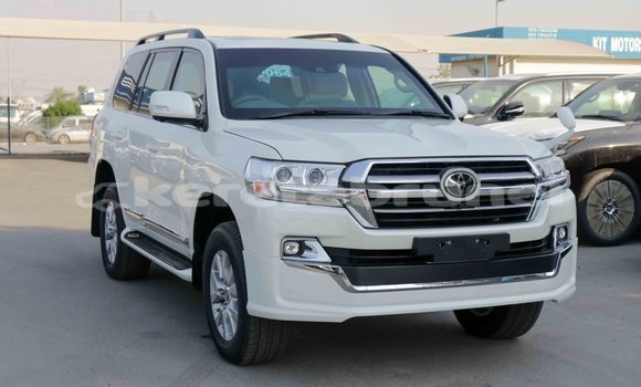Buy Import Toyota Land Cruiser White Car in Import - Dubai in Belait Buy Import Toyota Land Cruiser White Car in Import - Dubai in Belait