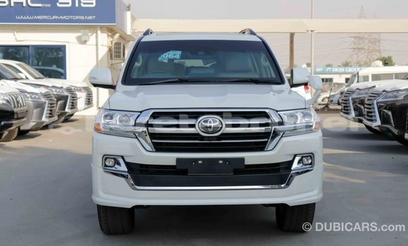 Buy Import Toyota Land Cruiser White Car in Import - Dubai in Belait Buy Import Toyota Land Cruiser White Car in Import - Dubai in Belait