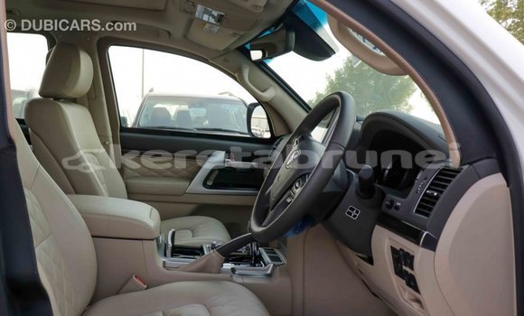 Buy Import Toyota Land Cruiser White Car in Import - Dubai in Belait Buy Import Toyota Land Cruiser White Car in Import - Dubai in Belait