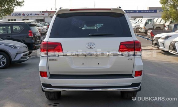 Buy Import Toyota Land Cruiser White Car in Import - Dubai in Belait Buy Import Toyota Land Cruiser White Car in Import - Dubai in Belait